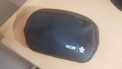 (Brand New) Toronto Maple Leafs Fanny, View more