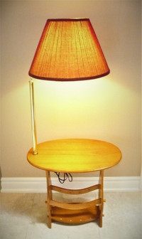Antique pine side table with lamp