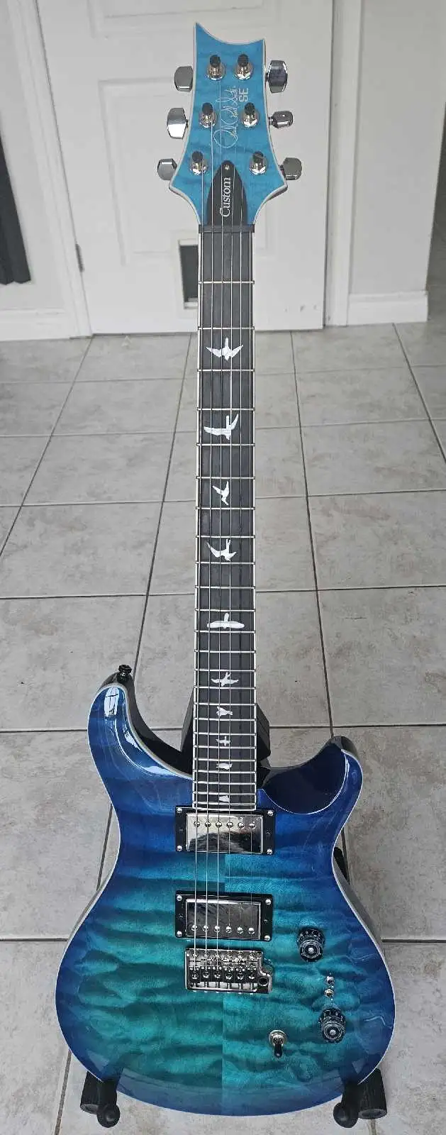 Paul Reed Smith SE Custom 24-08 with Upgrades in Guitars in Bedford - Image 3