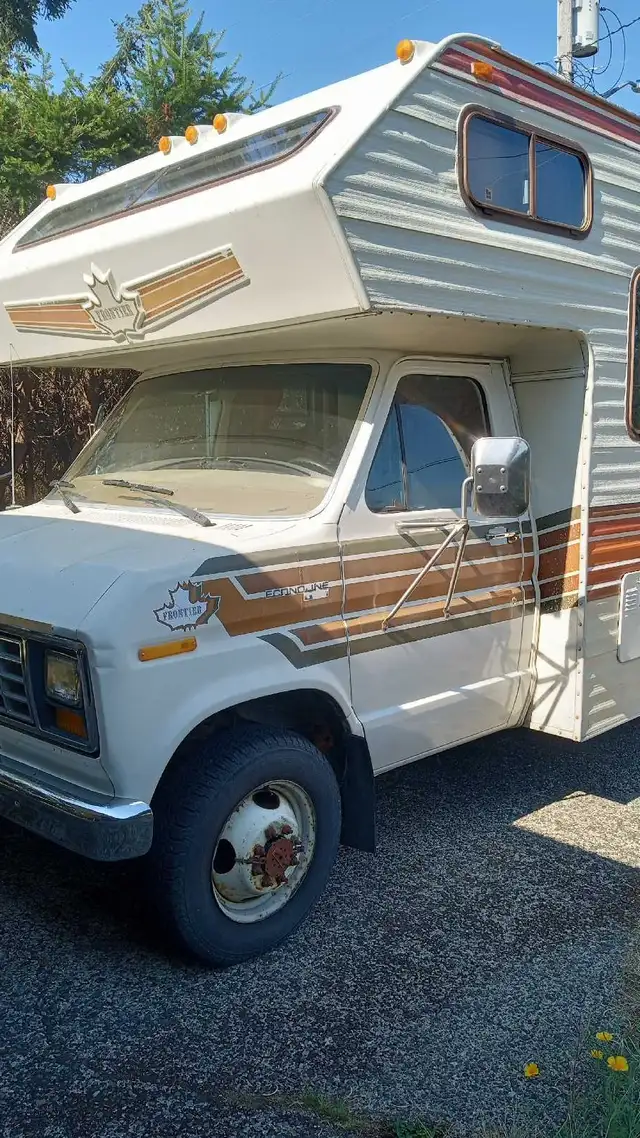 Ford Class C 24' 1983 RV in RVs & Motorhomes in Campbell River - Image 3