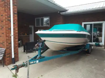 Lots of nice boating weather left for 2026! High quality Real Bowrider 17 foot speedboat. Very good...