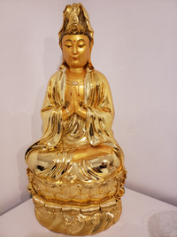 statue du Bouddha en prière et méditation