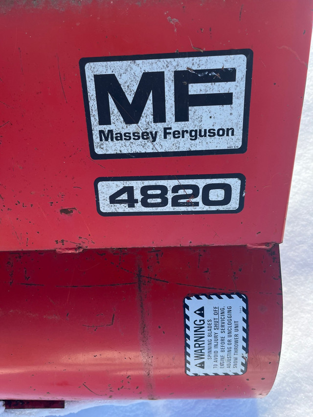 Massey Ferguson snowblower  in Snowblowers in Red Deer - Image 3