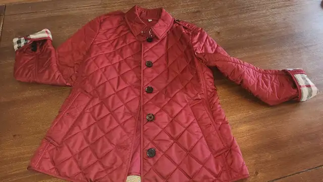 manteau veste Burberry (Original) à vendre in Women's - Tops & Outerwear in Laval / North Shore - Image 5