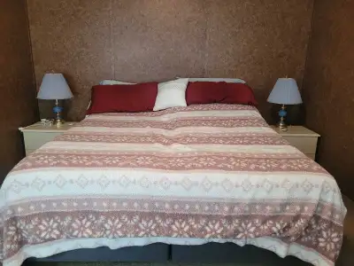 remote separate raisable backs California king bed & bedroom set, View more