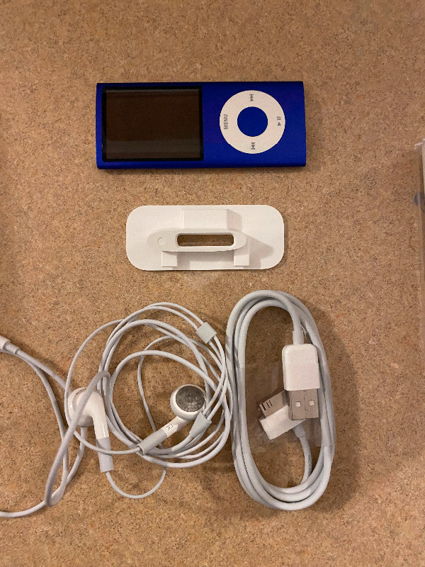 APPLE iPod Nano 4th Generation MC046C/A - $80 in iPods & MP3s in Markham / York Region