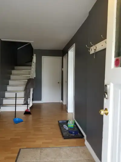 Student rooms walk to Queen's flexible lease term starts $800
