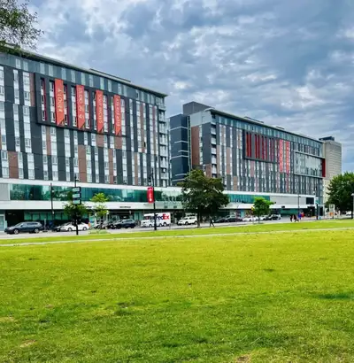 Studios !! Bail de 12 mois à partir de 1175 $ **** À 2 pas de L’UQAM et métro Berri Quartier des spe...
