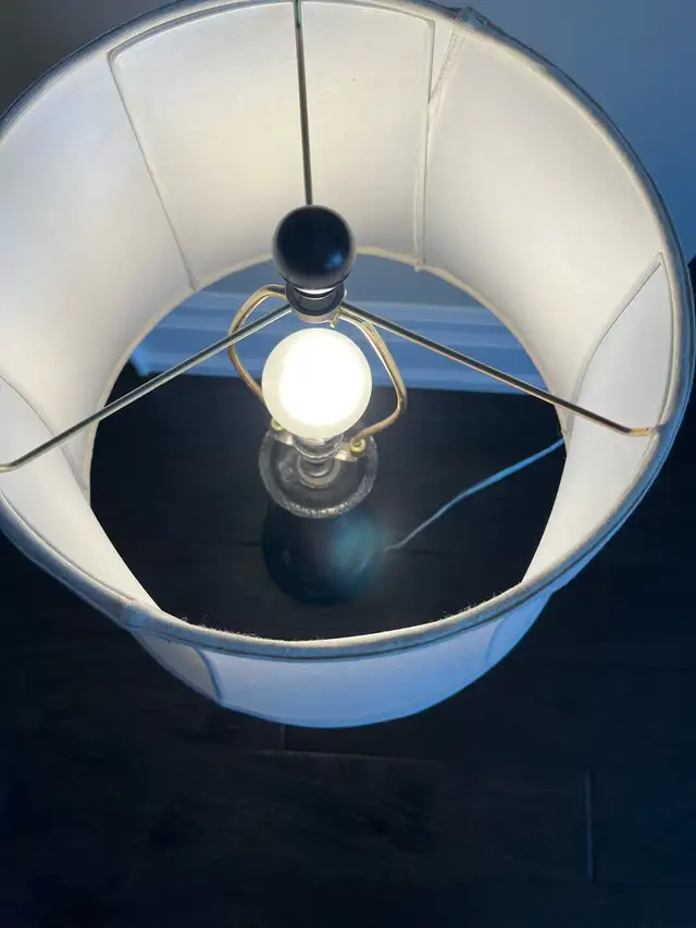 Table Lamp in Indoor Lighting & Fans in Hamilton - Image 4