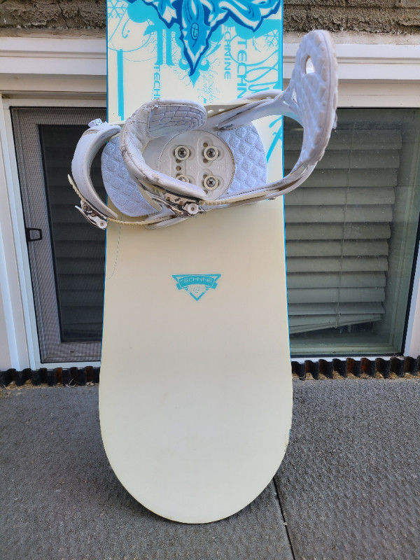 Technine 152cm snowboard with Burton bindings in Snowboard in Edmonton - Image 4