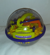 Original Perplexus 3D Puzzle Ball Maze Brain Teaser Game 2009