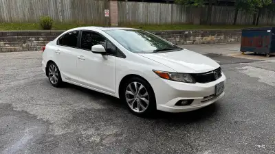 Selling a well taken care of 2012 Honda Civic Si. Reason for sale is due to an upgrade to a new car....