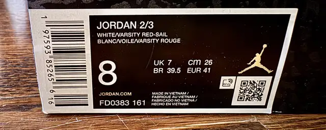 Air Jordan 2/3 'White Varsity Red' Size 8 in Men's Shoes in City of Toronto - Image 6