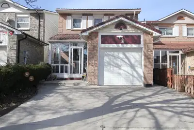 Etobicoke - 1 Bed & Bath house basement near Humber College.