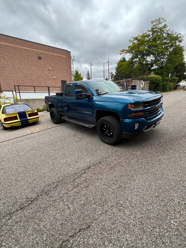 2019 Silverado 1500 in Cars & Trucks in Oshawa / Durham Region - Image 2