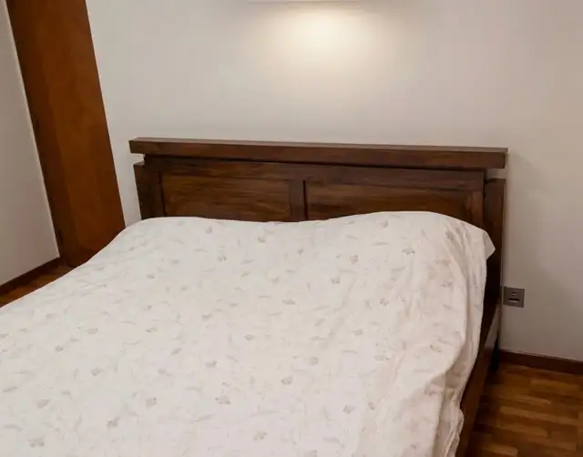 Beautiful solid wood bed frame king size in Beds & Mattresses in City of Toronto - Image 3