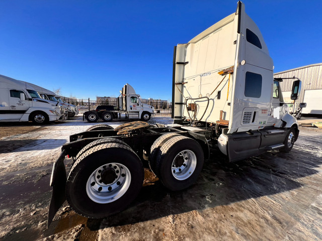 INTERNATIONAL 2016  prostar truck  in Heavy Trucks in Calgary - Image 3