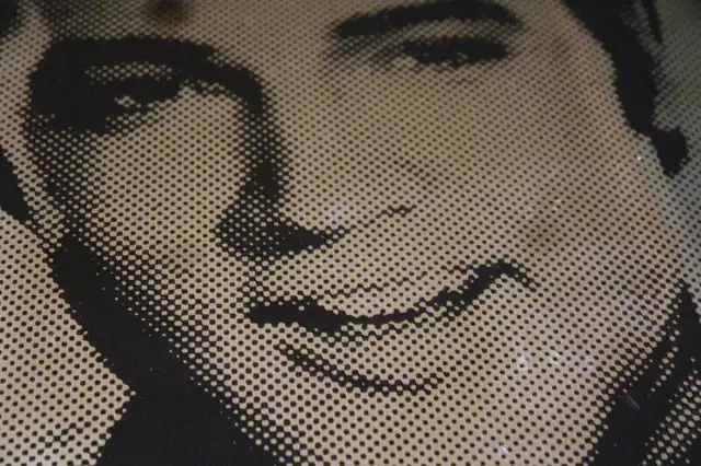 Vintage Elvis Presley Reverse Painted Mirror Wall Art in Arts & Collectibles in City of Toronto - Image 4