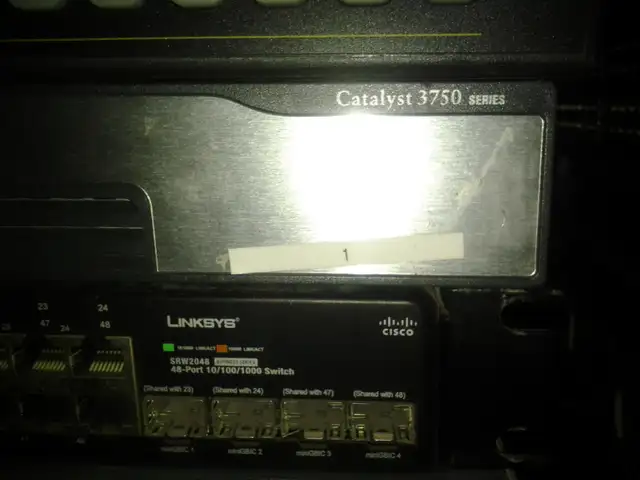 Lenovo System X 3650 M5 2x Xeon E5-2630 Lenovo X3650 M5 2x Xeon in Servers in City of Montréal - Image 9