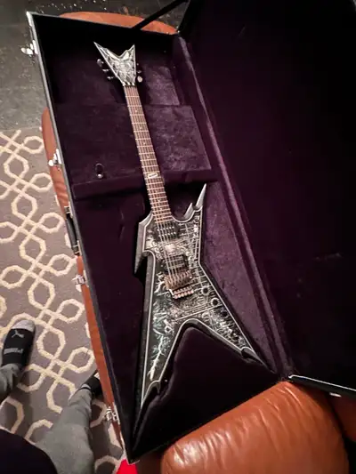 Mint cond dean razorback cemetery gates edition guitar, View more