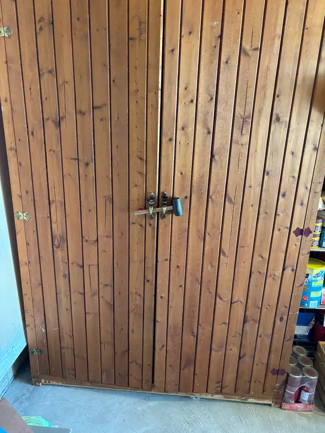 Wooden Storage Cabinet in Martinique in Canada - Image 2