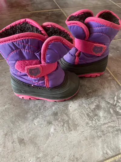 Girl winter boots