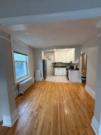 Available for lease takeover that ends July 31, 2026 This 2 bedroom suite is located on the main flo...