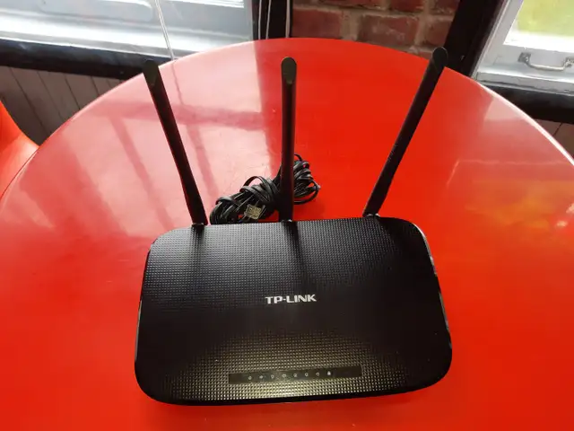 ROUTEUR SANS FIL N 450 Mbps in Other in Shawinigan - Image 2