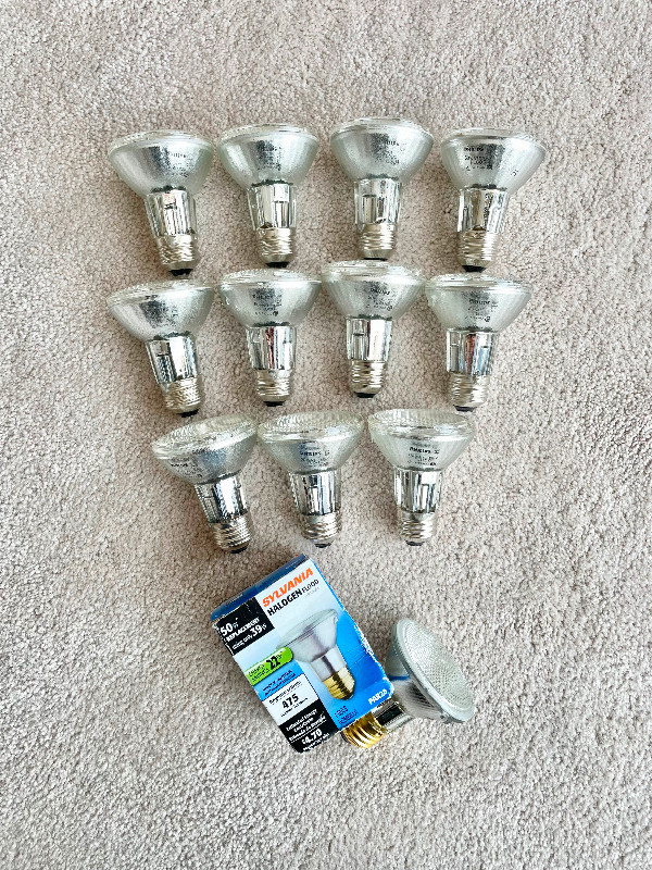 PAR 20 Flood light bulbs 50W Philips 1 Halogen39W Sylvania All$5 in Outdoor Lighting in Calgary