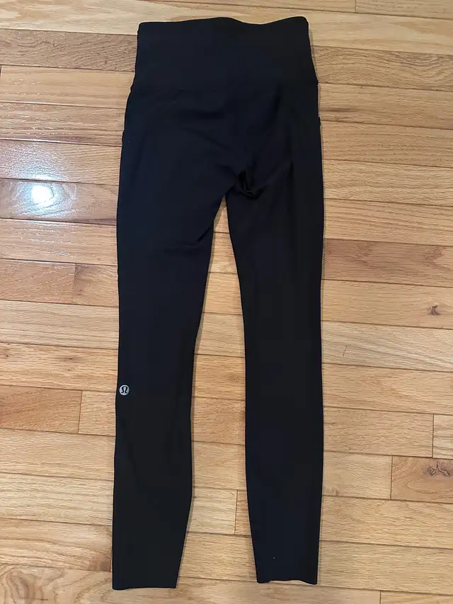 Black Lululemon size 0 in Women's - Bottoms in St. Catharines - Image 3