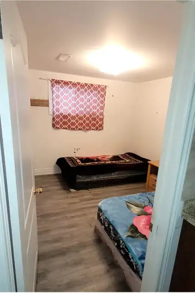 Room for rent for Girl's Looking for 3 girls Availability 1st of September 1st 2026 Sharing Room, up...