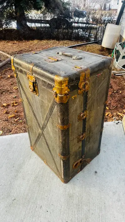 Trunk/wardrobe, View more