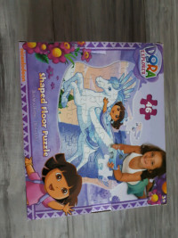 Nickelodeon Dora 36" × 24" Floor puzzle w/46 pieces 