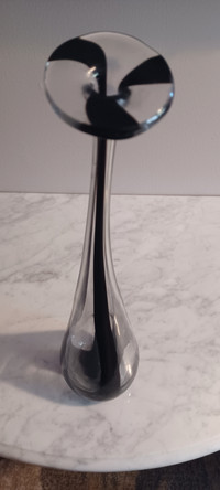 Very Elegant Hand-blown Curvey Glass Art Vase Decor 17.5"Tall