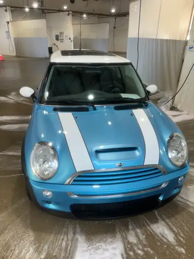 2002 Mini Cooper S currently has an Sgi claim on it Now part cars. Only. Taking offers on package. i...