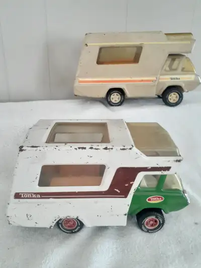 -- 2 Vintage Toy Tonka Camper Trucks -- Green / White Tonka Camper , good condition $40 -- Beige Ton...