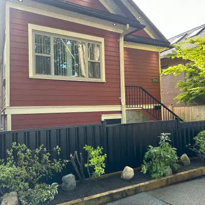 ROOMS FOR RENT – Main Street, Vancouver | Shared with 2 Female Tenants Room 1: Private Upstairs Loft...