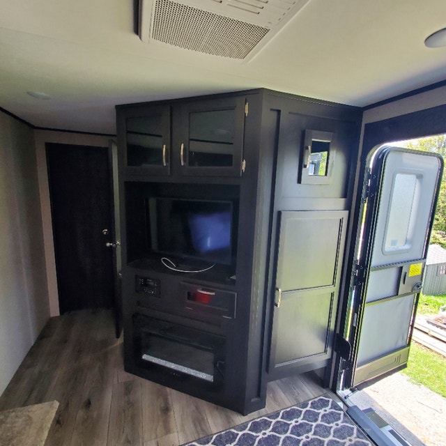 Must Sell****Jayco Jayflight 2021 33RBTS Travel Trailers & Campers