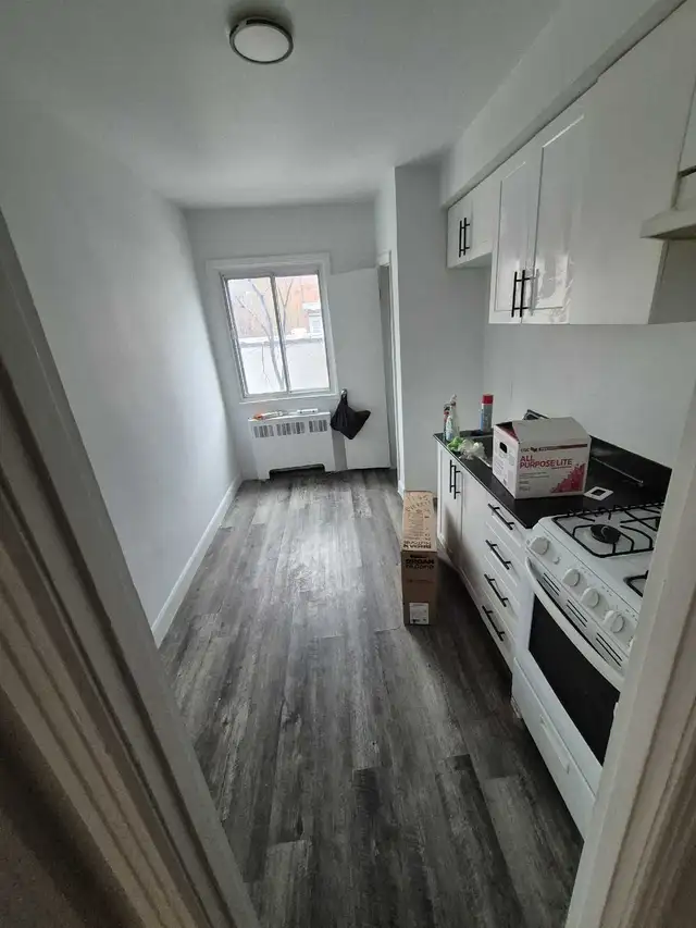 APPARTEMENT A LOUER /3 1/2  / 1 mois OFFERT!