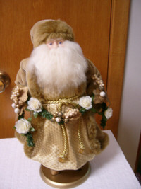 Old World St. Nicholas/Father Christmas Figure