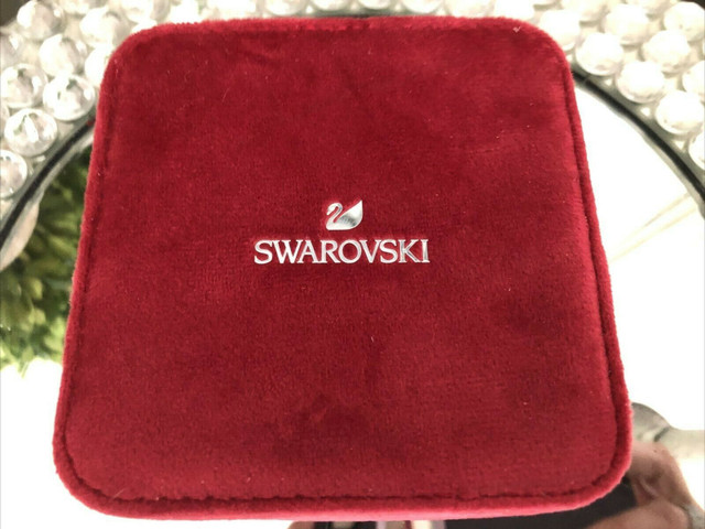 SWAROVSKI RED & PINK Travel  JEWELLERY BOX BRAND NEW CONDITION! in Arts & Collectibles in Thunder Bay - Image 2