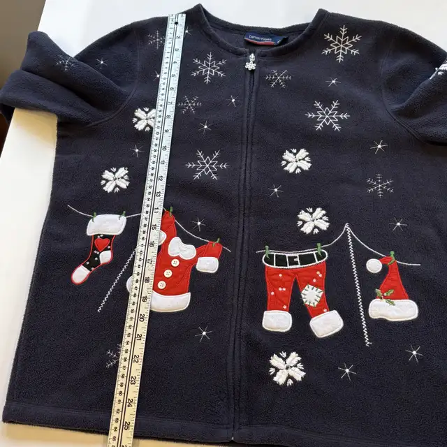 Denver Hayes Ugly Christmas Sweater Fleece Cardigan Size XL in Women's - Tops & Outerwear in Winnipeg - Image 10