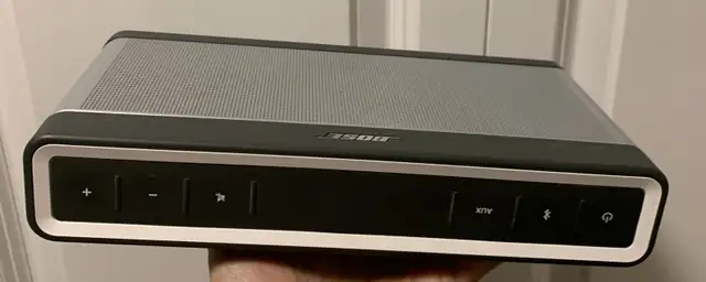 Bose SoundLink III in Speakers in Burnaby/New Westminster - Image 2