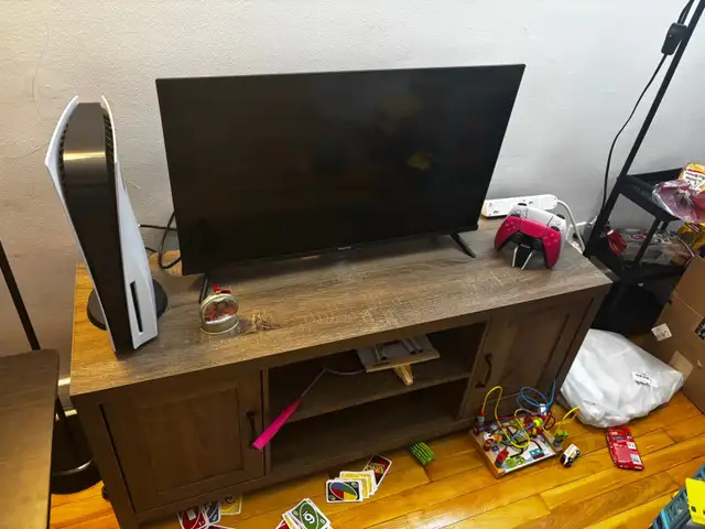 TV Cabinet | Meuble TV in TV Tables & Entertainment Units in City of Montréal - Image 4