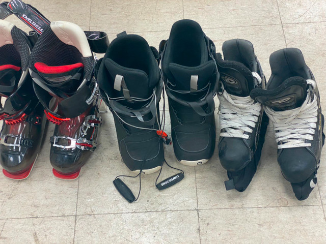 Men's skates/snowboard boots/ski boots 3 pairs in Ski in City of Toronto