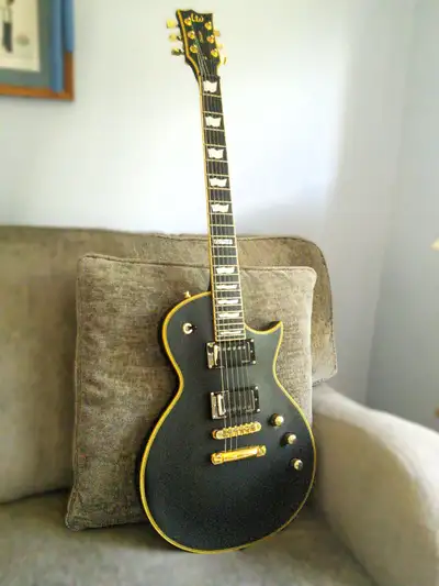 ESP LTD EC-1000 Vintage Black, View more