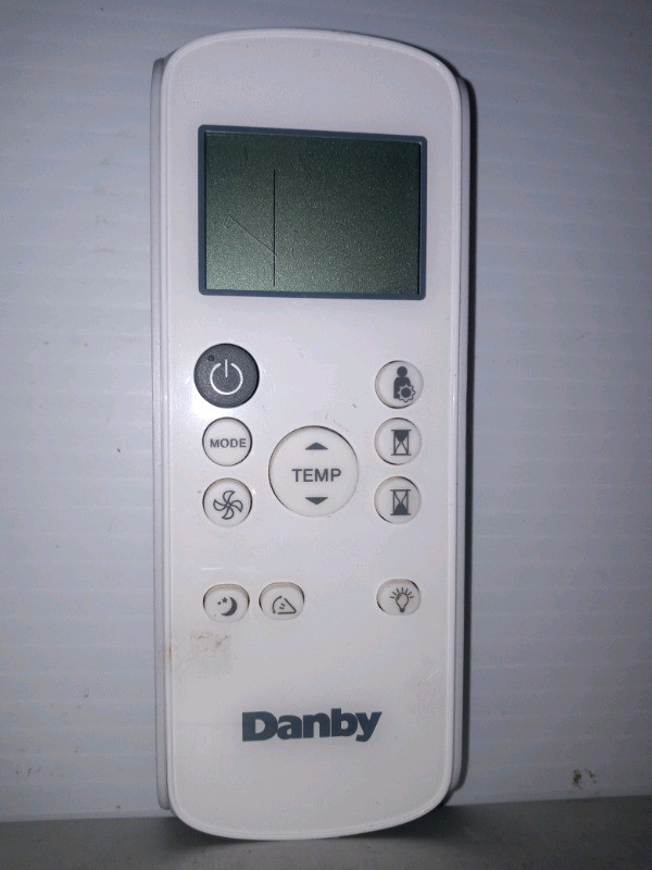 Danby Portable Air Conditioner Remote Control Model: RG57H/BGCE dans Autre  à Ville de Montréal - Image 2