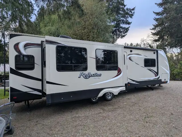 Grand Design Reflection For Sale in Travel Trailers & Campers in Comox / Courtenay / Cumberland - Image 3