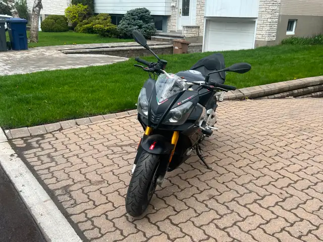 2013 Aprilia Tuono V4 APRC in Sport Bikes in City of Montréal - Image 6