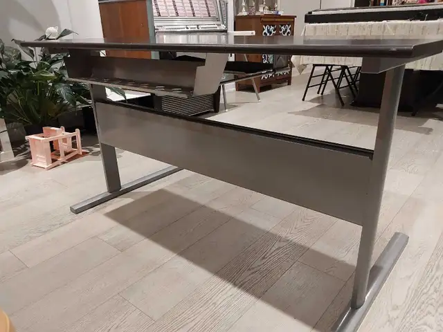 IKEA FREDRIK Computer Desk with Keyboard Tray in Desks in City of Toronto - Image 4